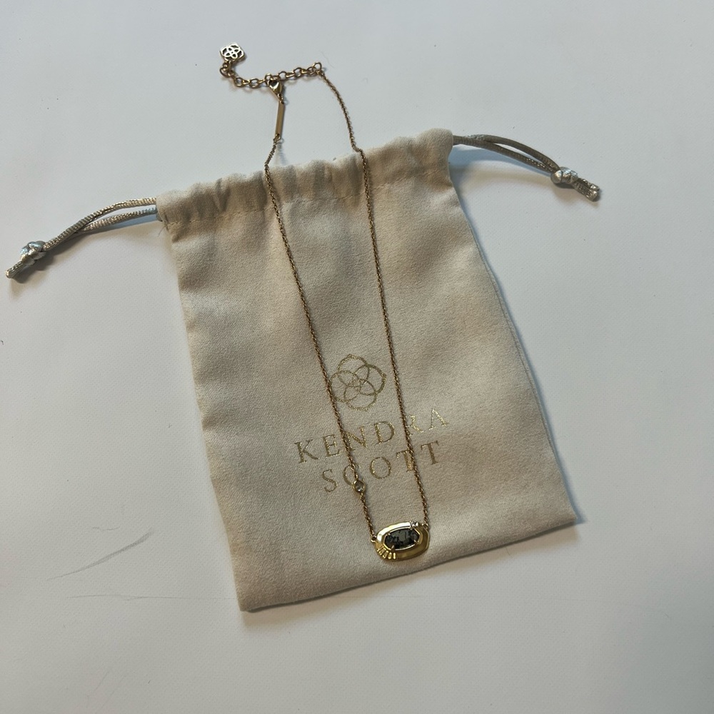 Kendra Scott Necklace